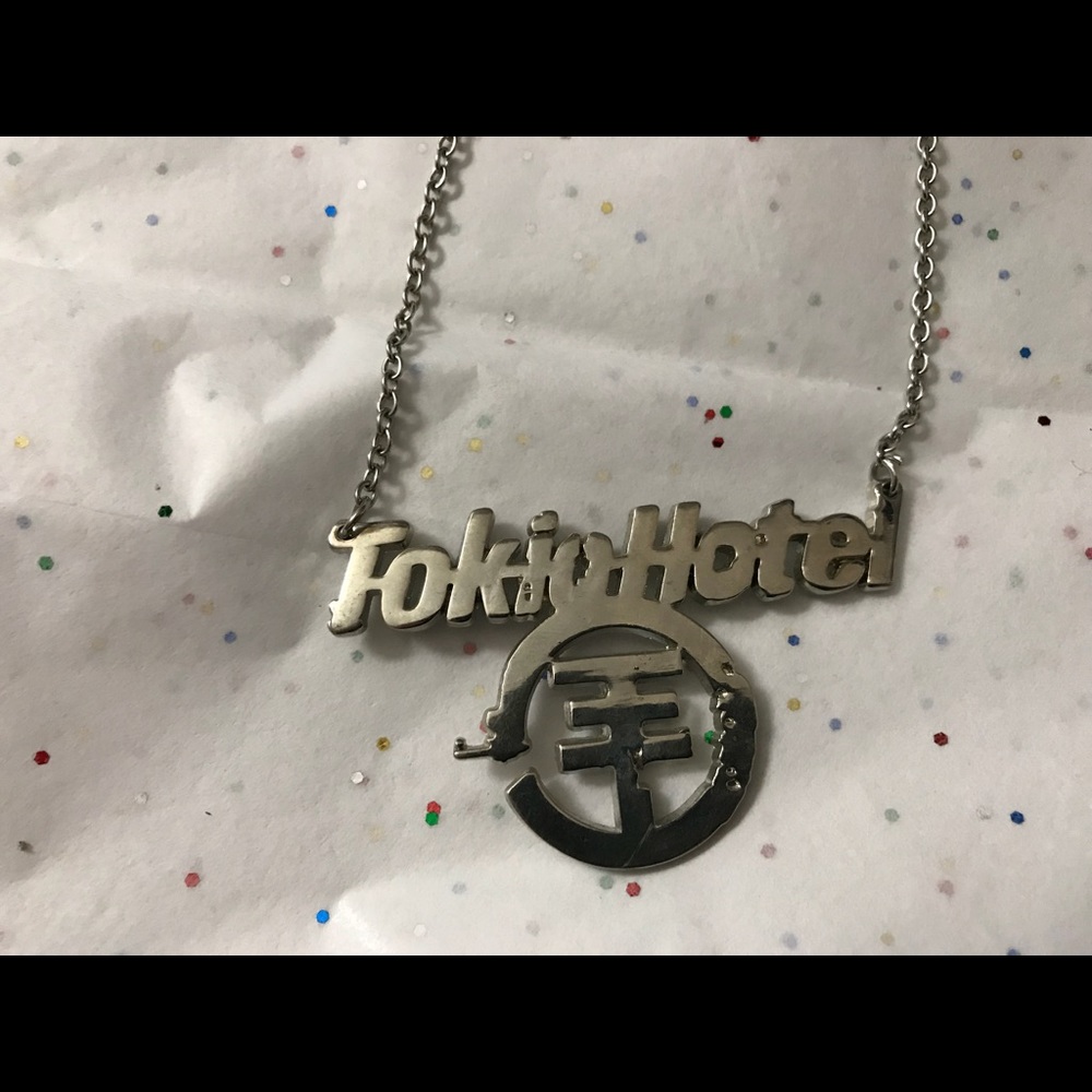 Who remembers Tokio Hotel!?